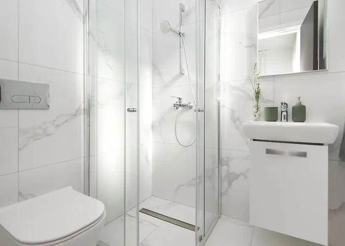 Queen Lydia * Protaras