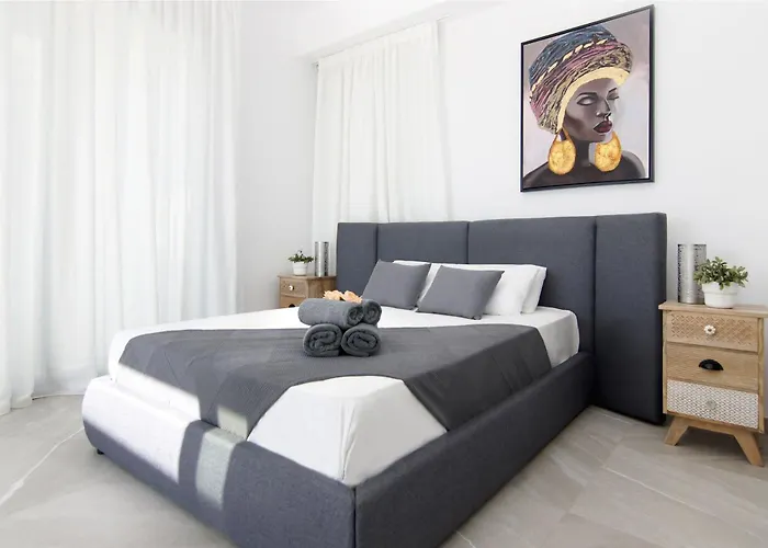 Queen Lydia Vila Protaras