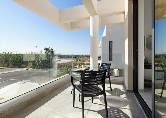 Queen Lydia * Protaras